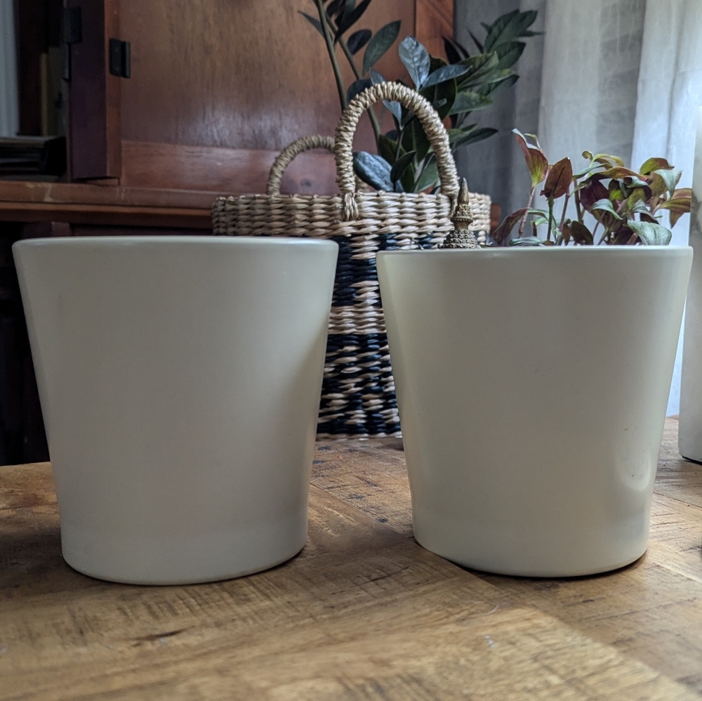 Plant pots